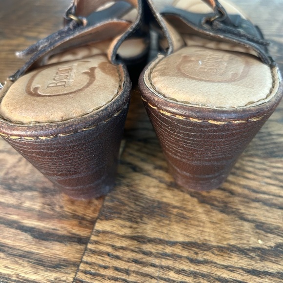 Born Tinari Women's Black Leather Buckle Two-Strap Heeled Sandal Size 8 M - Picture 4 of 11